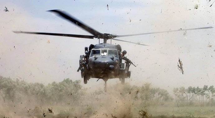 Afganistan&#039;da NATO helikopteri düştü
