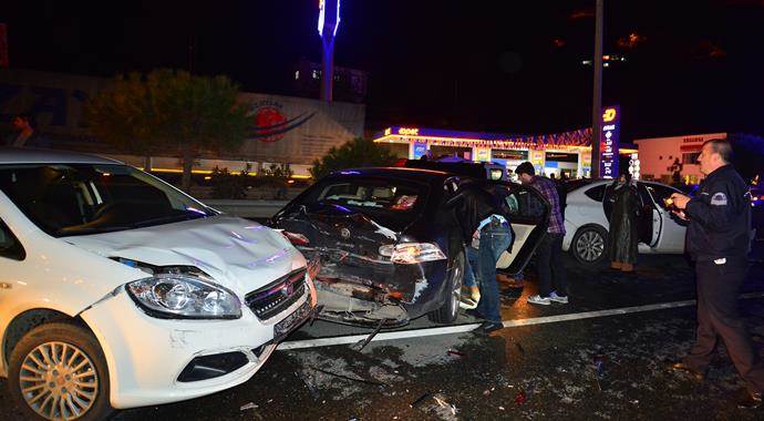 Trabzon&#039;da zincirleme trafik kazası: 5 yaralı