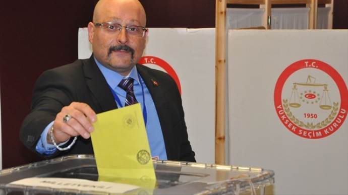 New York&#039;taki Türkler oy kullanıyor
