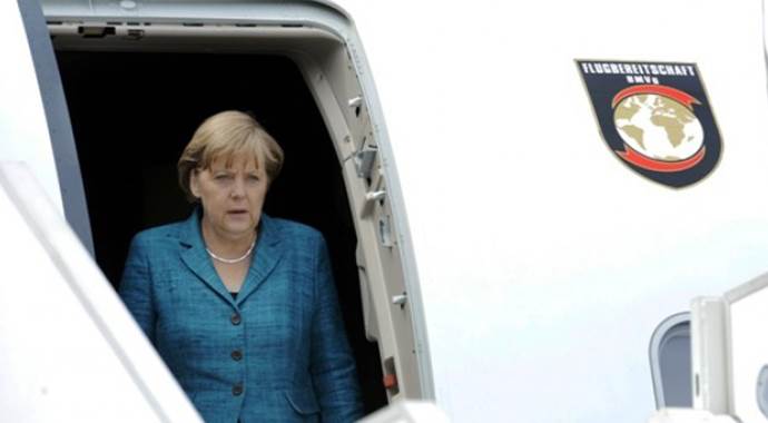 Almanya Başbakanı Merkel İstanbul&#039;a geldi
