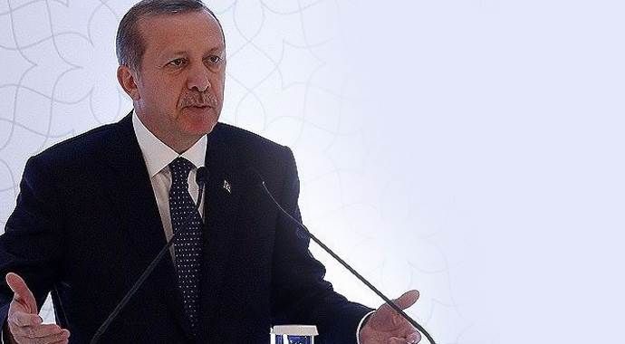 Erdoğan&#039;ı kürsüden indiren önemli telefon

