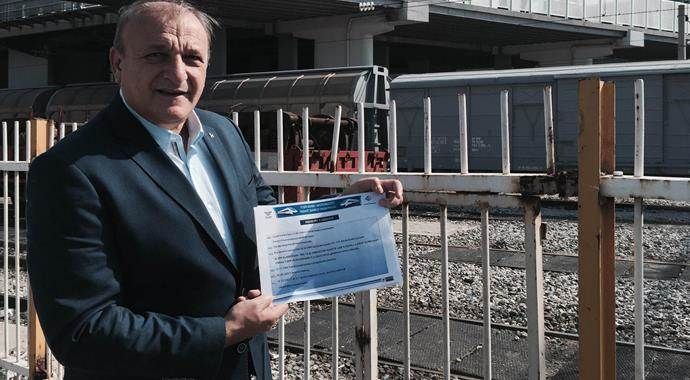 Oktay Vural, &#039;Marmaray ve hızlı tren projesi MHP&#039;nin&#039; dedi