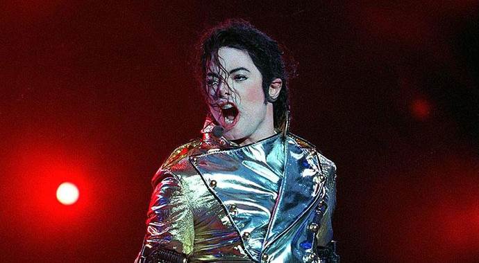 Michael Jackson ölümünden sonra da kazandırmaya devam ediyor
