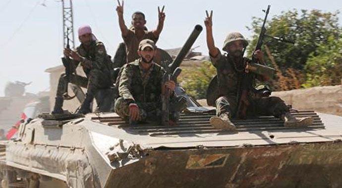 IŞİD&#039;in &#039;özel timi&#039; Suriye ordusuna teslim oldu
