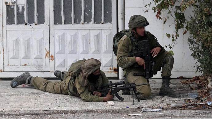 İsrail askerleri bir Filistinliyi öldürdü
