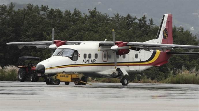 Nepal&#039;de gezi uçağı kayboldu
