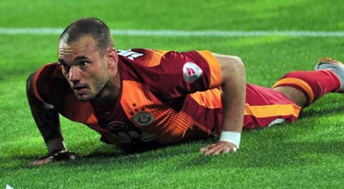 Wesley Sneijder&#039;in kâbus haftası