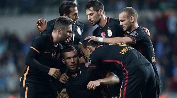 Galatasaray&#039;da Podolski&#039;nin sakatlığı ciddi değil