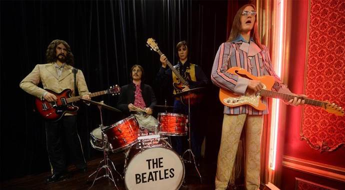 John Lennon&#039;ın gitarı 2,4 milyon dolara satıldı
