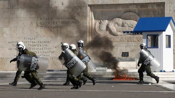 Yunanistan&#039;da grev hayatı felç etti
