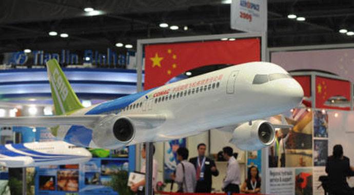 Çin&#039;in ilk yerli uçağı 3 yıl denenecek
