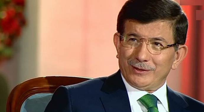 Davutoğlu İstanbul&#039;daki temaslarının ardından Ankara&#039;ya gitti