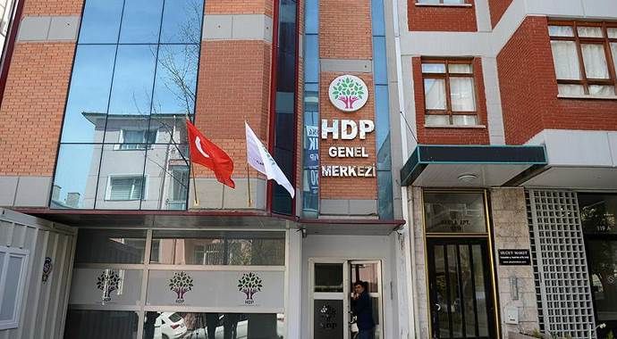HDP &#039;blok sandıklarda&#039; oy kaybetti
