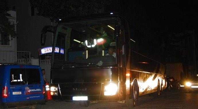Otobüste 72 kaçak Suriyeli yakalandı