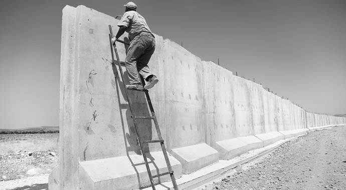 Maliye&#039;den sınır duvarlarına 203 MİLYON LİRA ödenek