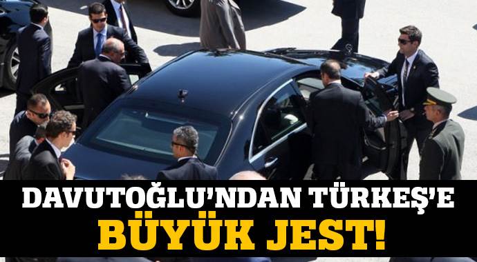 Davutoğlu&#039;ndan Türkeş&#039;e bir jest daha
