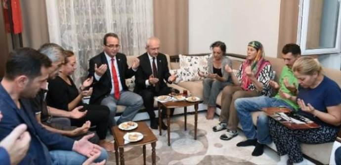 Kılıçdaroğlu&#039;ndan şehit ailesine ziyaret
