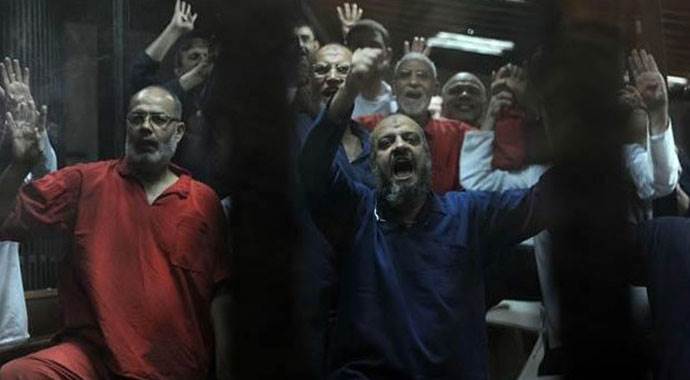 Mısır&#039;da darbe sonrası idamlar başladı