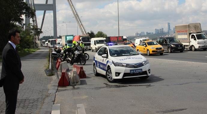 İstanbul&#039;da helikopter destekli trafik denetimi