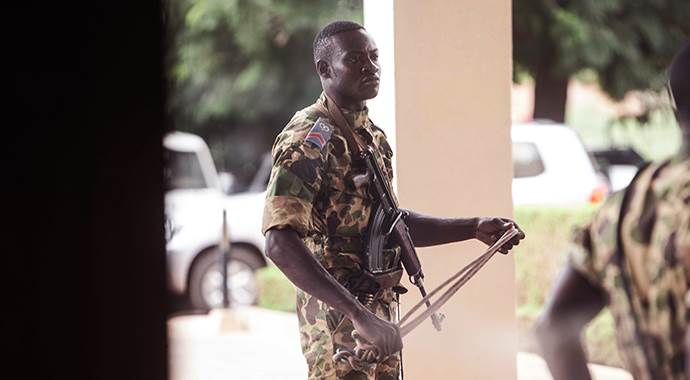 Burkina Faso Ordusu, darbecilere silah bırakma çağrısında bulundu
