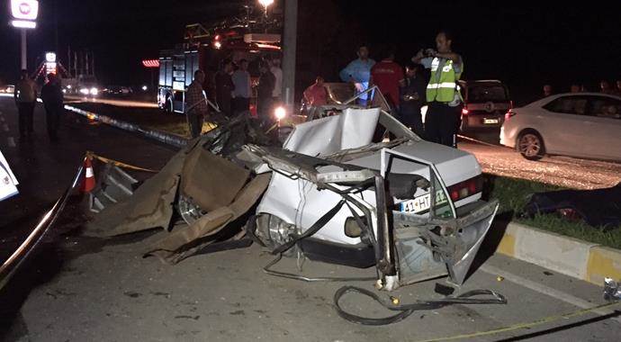 Sakarya&#039;da feci kaza, 2 kişi hayatını kaybetti