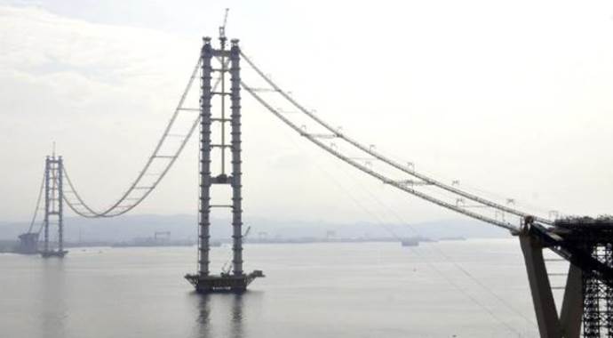 Körfez Köprüsü&#039;nde bayramdan sonra ana kablolar çekilecek