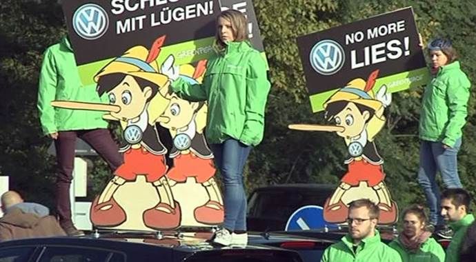 Greenpeace&#039;den Volkswagen&#039;e &#039;Pinokyo&#039;lu protesto