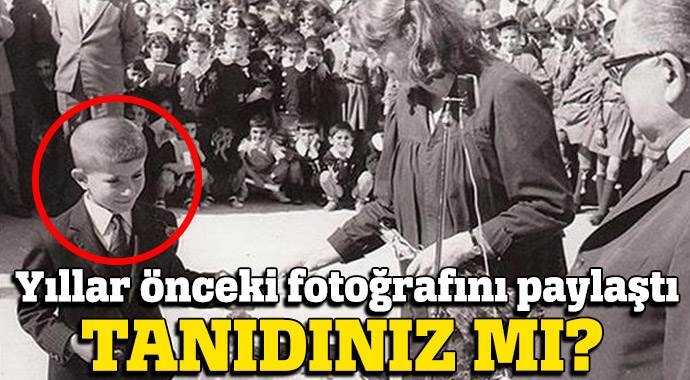 Davutoğlu ilkokul yıllarından fotoğraf paylaştı