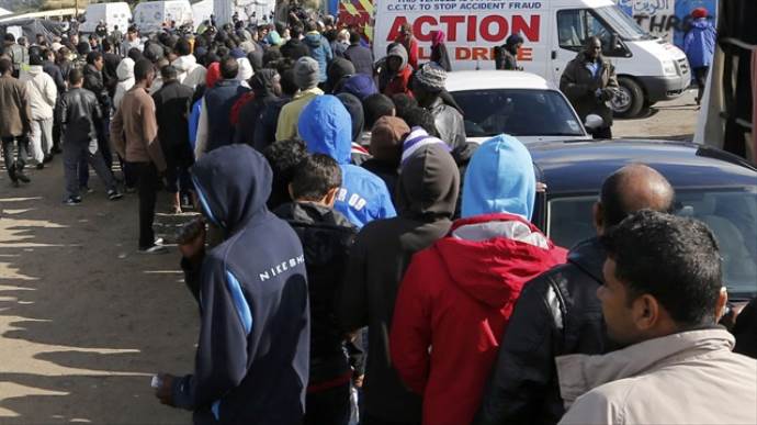 Calais&#039;deki sığınmacılar kaçakçıların kıskacında
