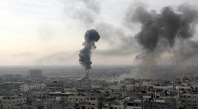 İsrail, Gazze&#039;yi vurdu

