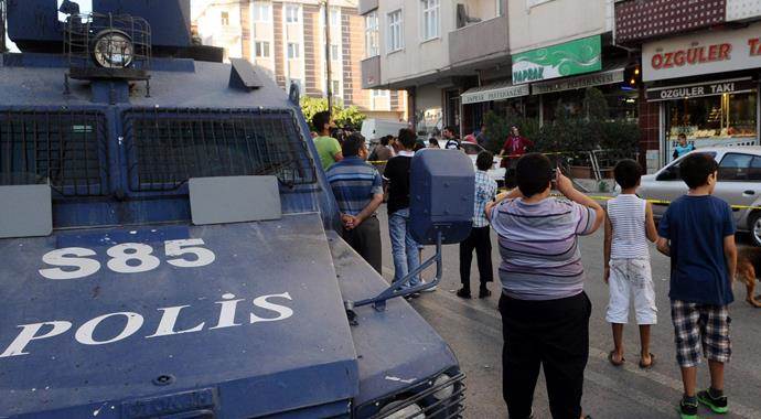 İstanbul&#039;da uzun namlulu silahlarla soygun