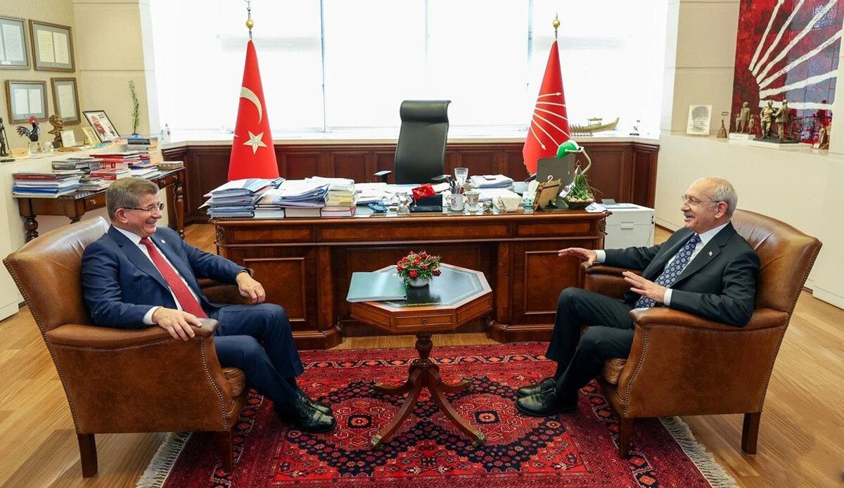 Ahmet Davutoğlu, CHP Lideri Kılıçdaroğlu&#039;nu ziyaret etti