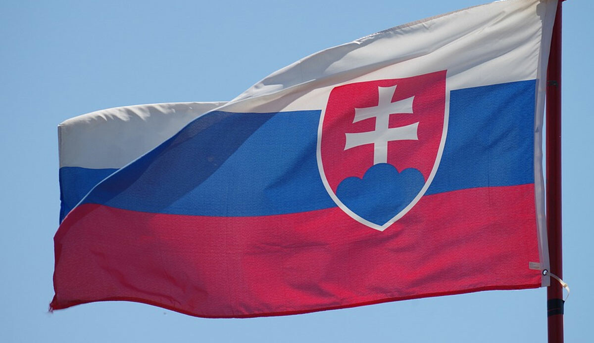 Son dakika: Slovakya&#039;da güven oylamasını kaybeden azınlık hükümeti düştü