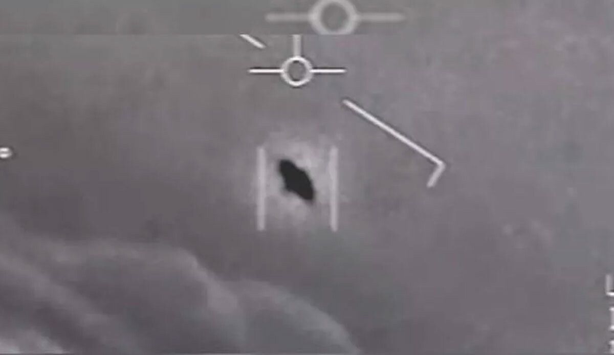 UFO alarmı! Kanada&#039;da &#039;tanımlanamayan bir cisim&#039; düşürüldü: Küçük bir araba büyüklüğünde