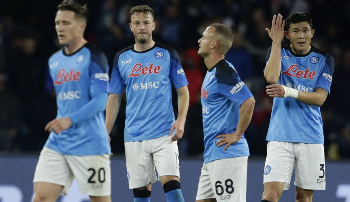 Napoli - Lazio (0- 1 Maç sonucu) Lider sahasında yıkıldı