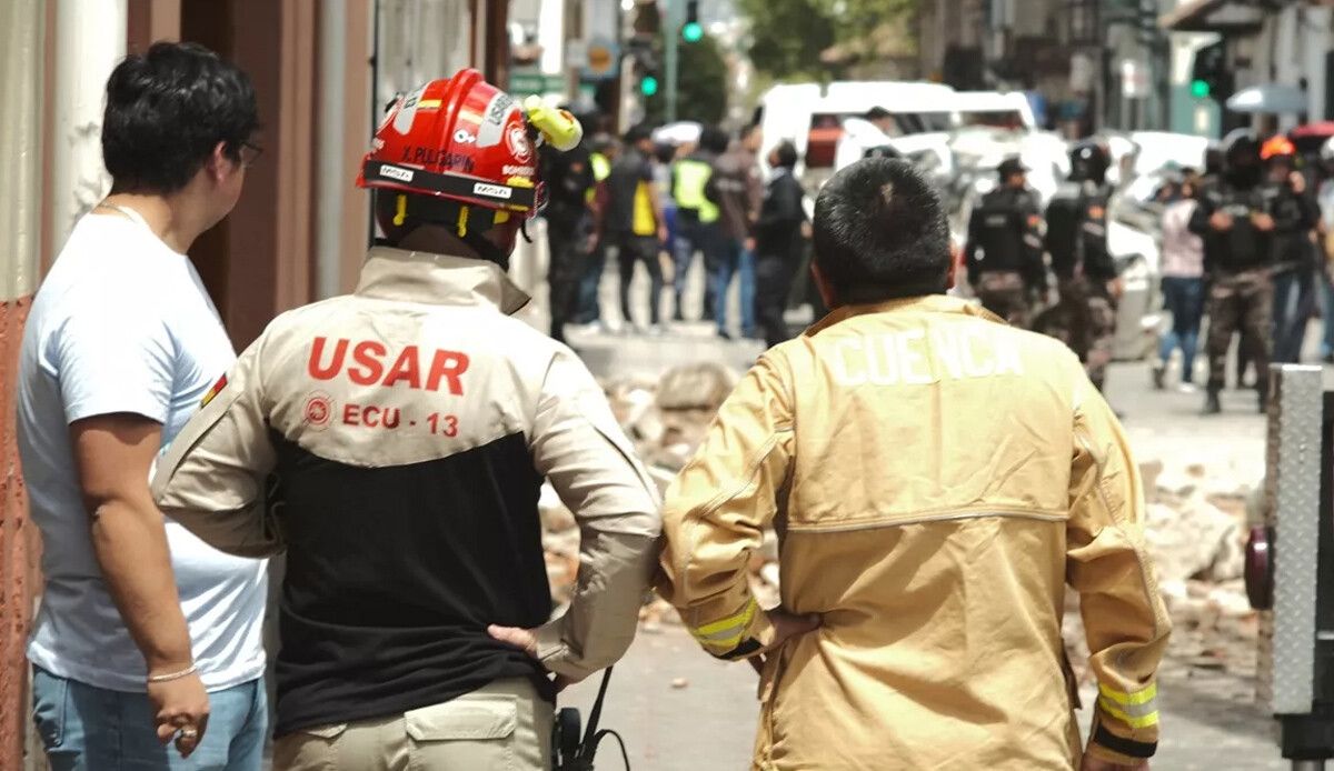 Ekvador&#039;da 6,7 büyüklüğündeki depremde ölenlerin sayısı yükseldi