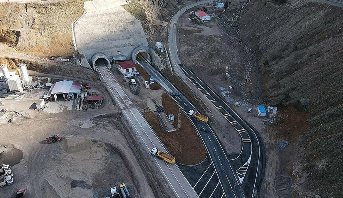 Bakan Karaismailoğlu duyurdu: Giresun-Sivas arasına yapılan Eğribel Tüneli’nin inşası tamamlandı