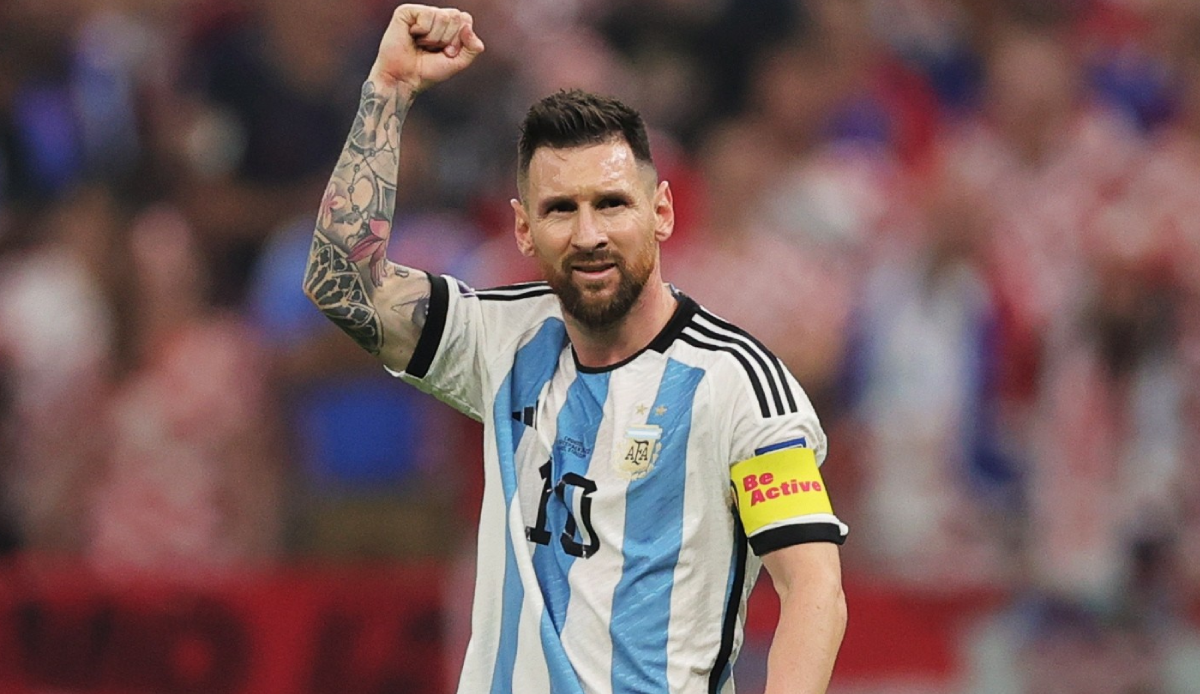 Lionel Messi&#039;den dünya tarihine geçecek transfer: Yıllık 400 milyon euro kazanacak