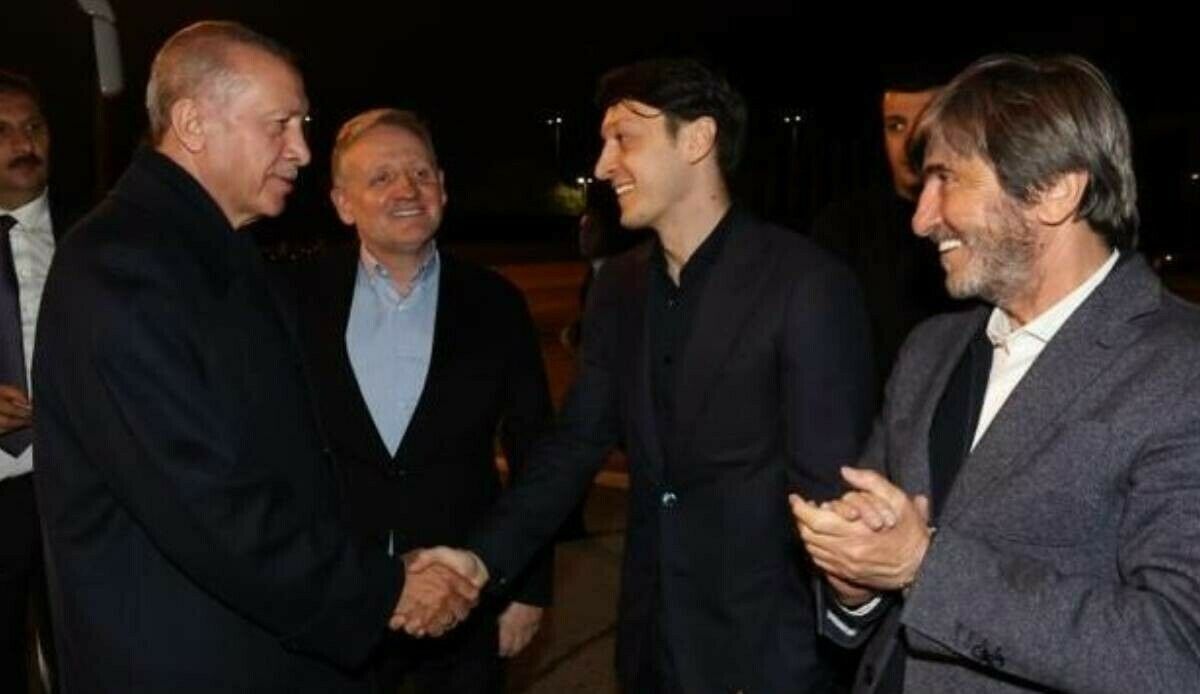 Mesut Özil&#039;den Cumhurbaşkanı Erdoğan paylaşımı: Elhamdulillah