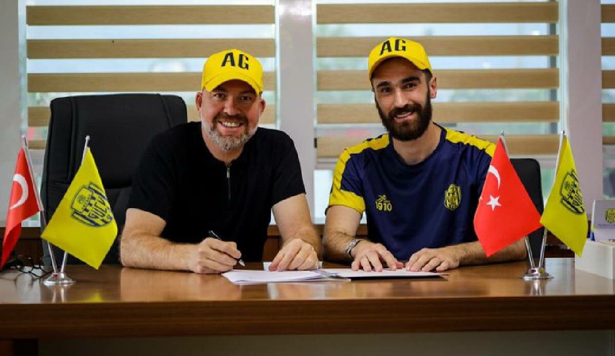 Ankaragücü Giresunspor&#039;dan ayrılan Rijad Bajic ve Hayrullah Bilazer ile ikişer yıllık sözleşme imzaladı