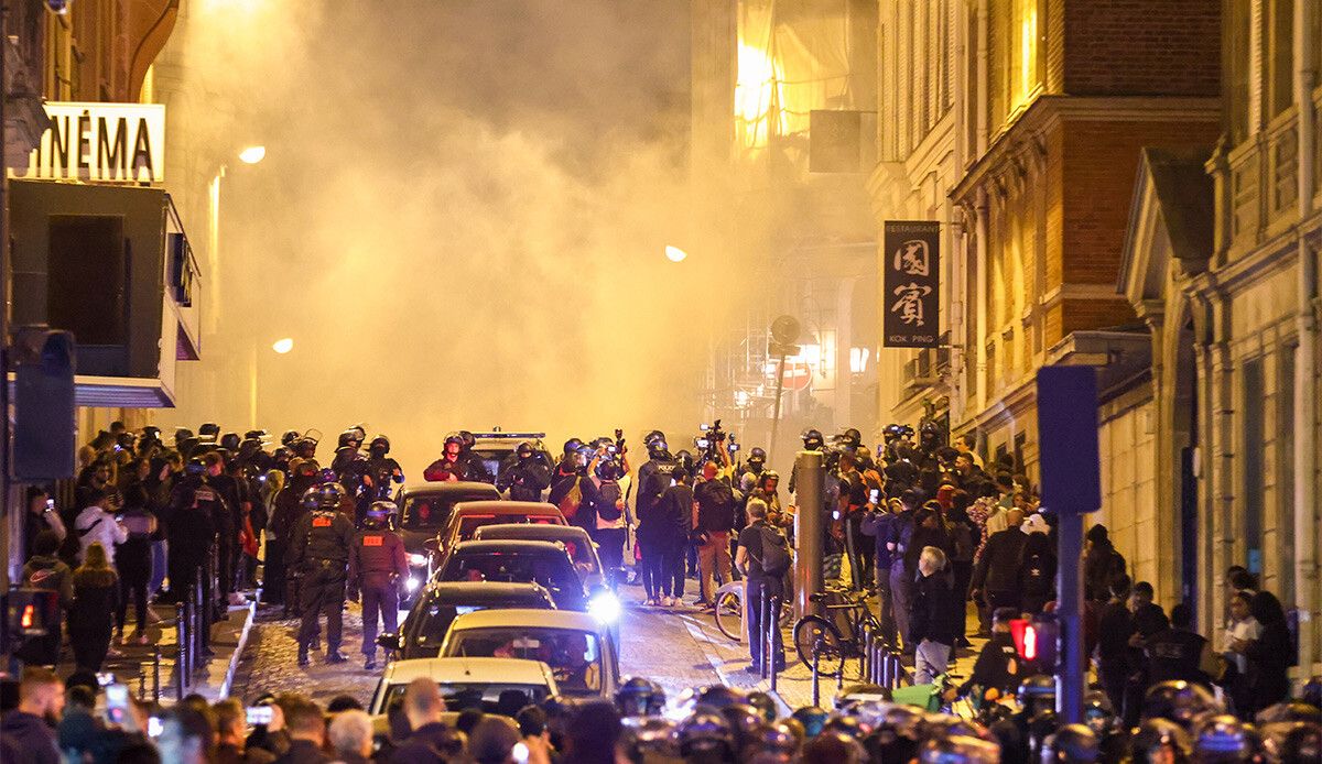 Fransa polisinden göstericileri öfkelendirecek adım! Drone ile takip edecek