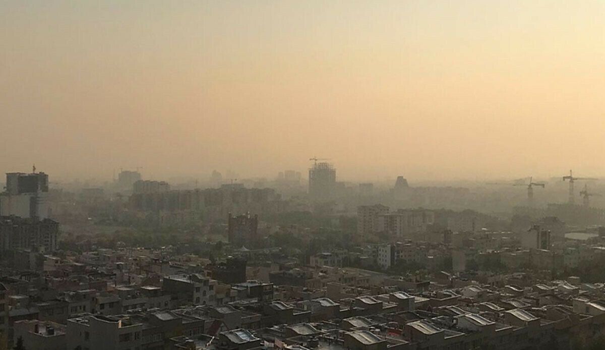 İran&#039;da hava kirliliği nedeniyle eğitime ara verildi