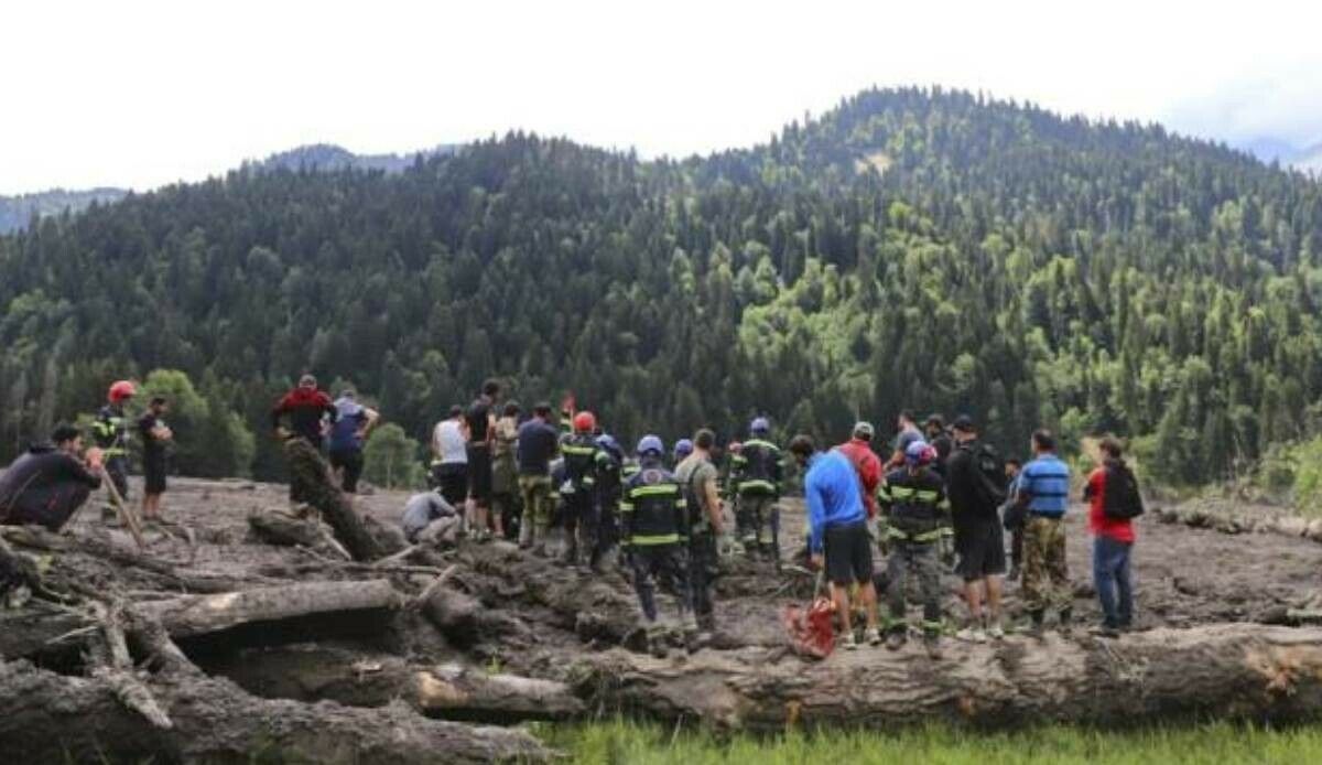Gürcistan’da toprak kayması: Can kaybı 17&#039;ye yükseldi