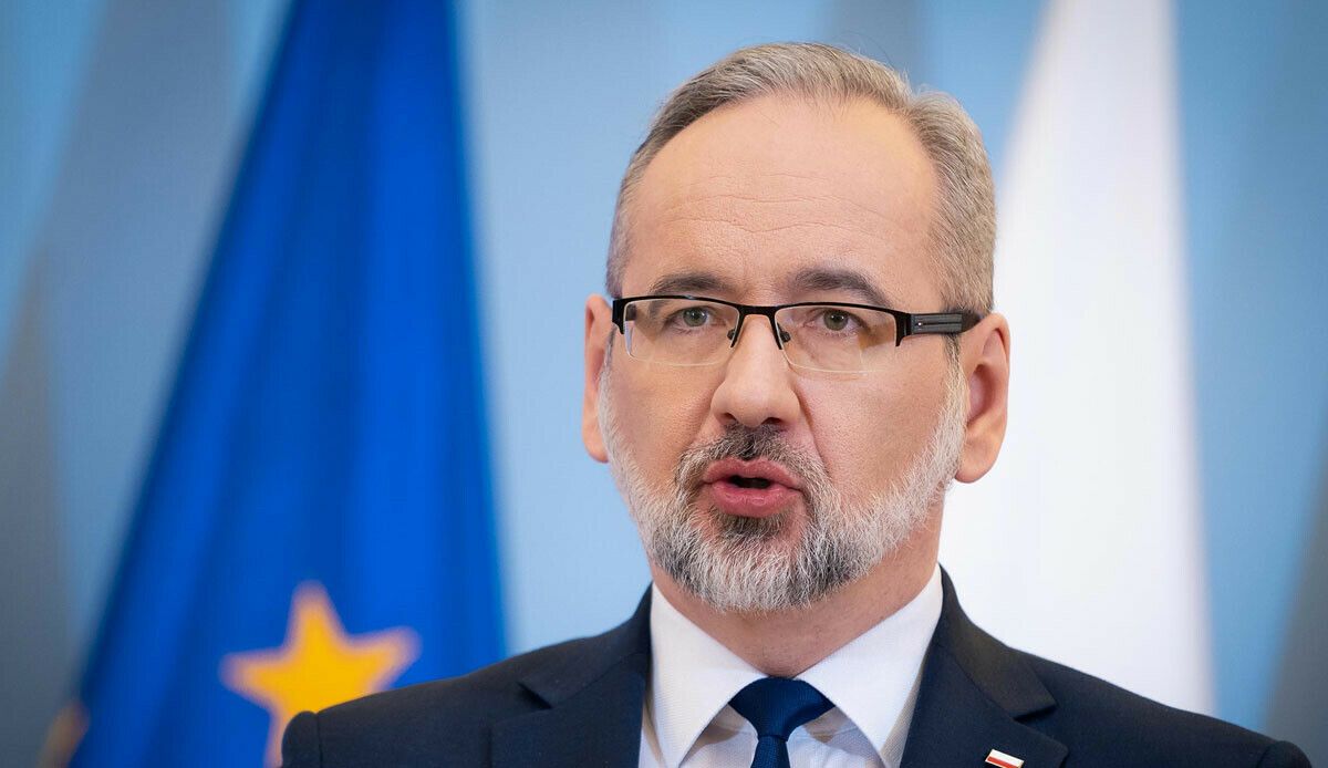 Polonya&#039;da ifşacı Sağlık Bakanı istifa etti!