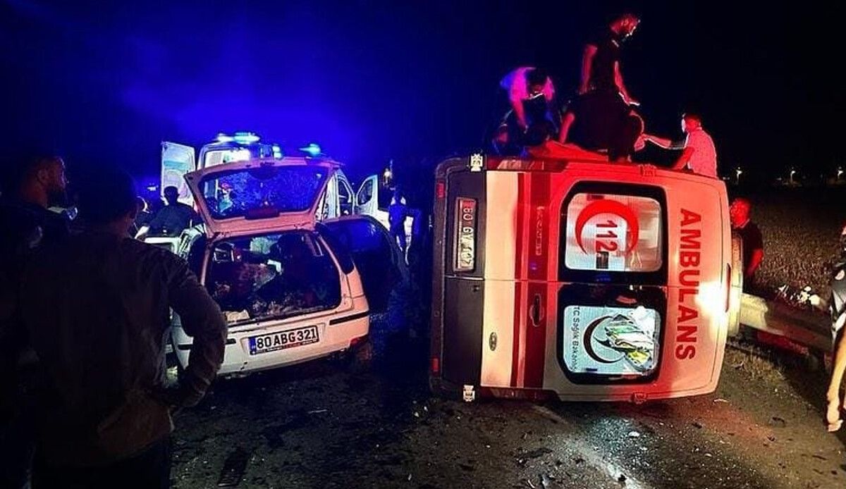 Osmaniye&#039;de feci kaza! Ambulans otomobil ile çarpıştı: Çok sayıda ölü ve yaralı var