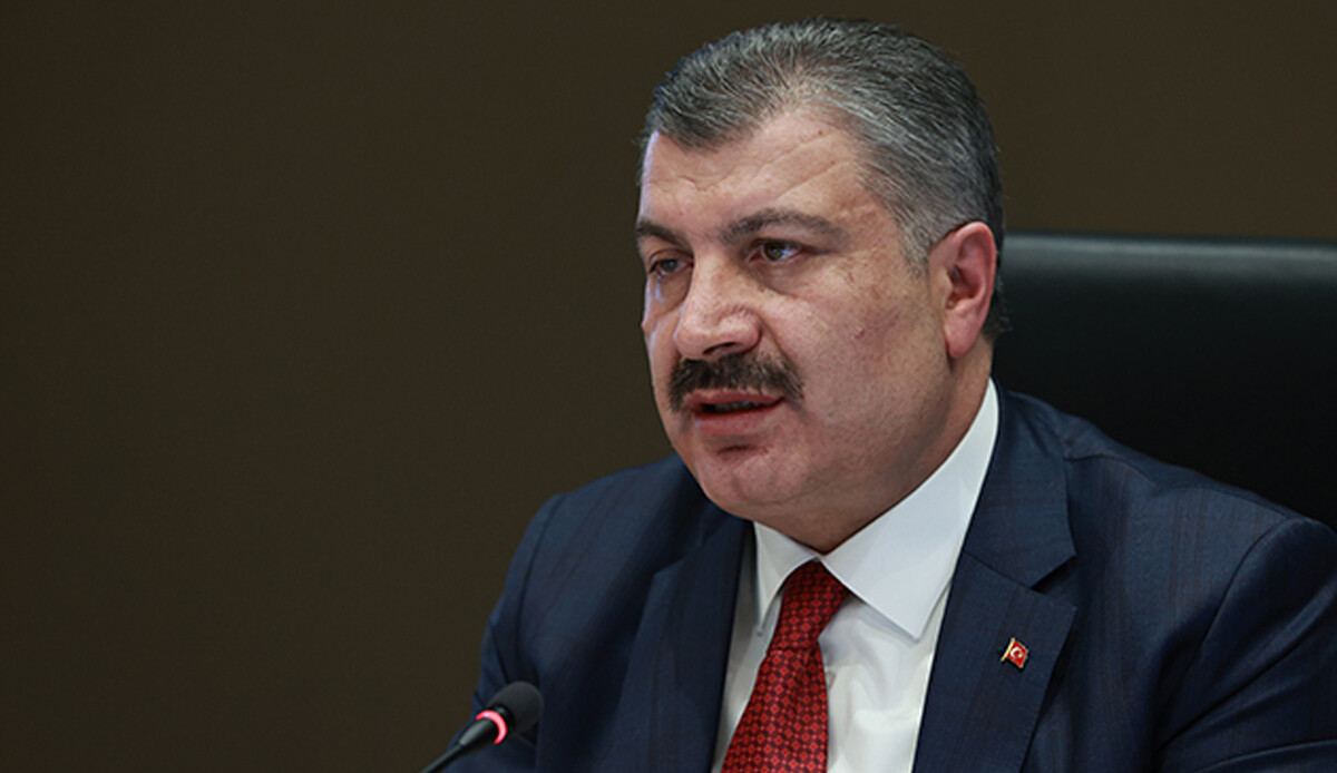 Sağlık Bakanı Fahrettin Koca, ‘Şeyhmus Amca’ ile fidan dikti
