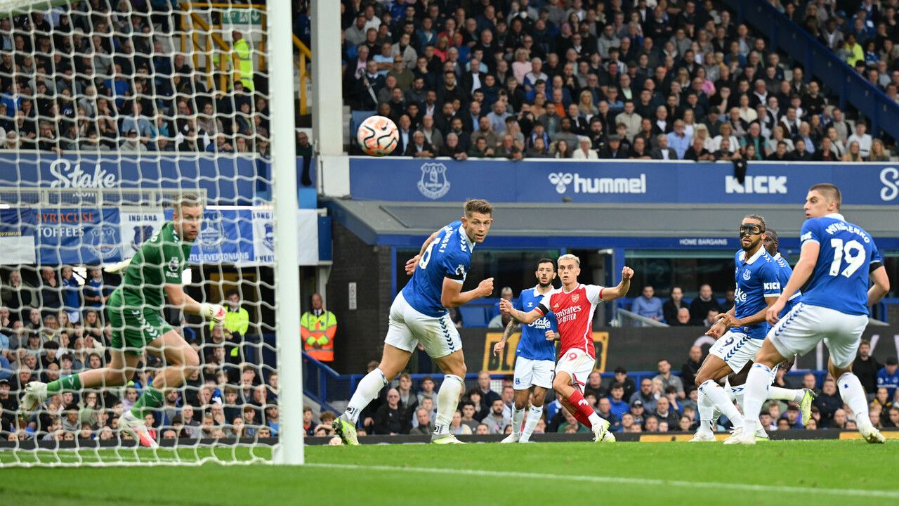ÖZET Everton - Arsenal (0-1 Maç Sonucu) Leandro Trossard&#039;dan Goodison Park&#039;ta üçlük