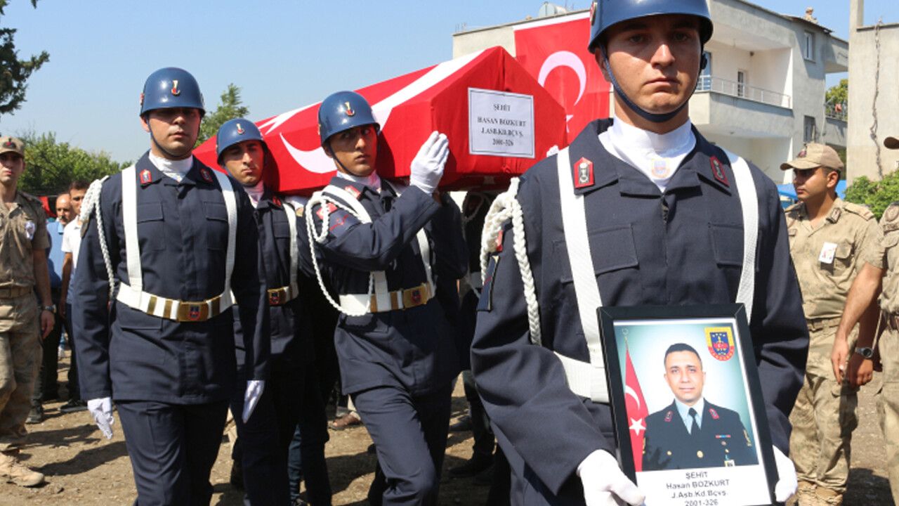Osmaniye&#039;de şehit olan Jandarma Astsubay Bozkurt&#039;a son görev: Cenazesi Hatay&#039;da defnedildi