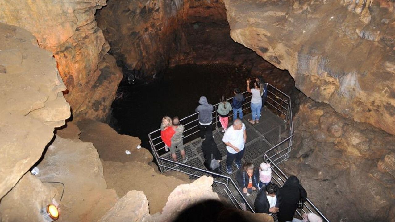 Türkiye&#039;nin yeni turizm merkezi! Tarihi, yaylaları, mağaraları...Turist sayısı yüzde 30 arttı
