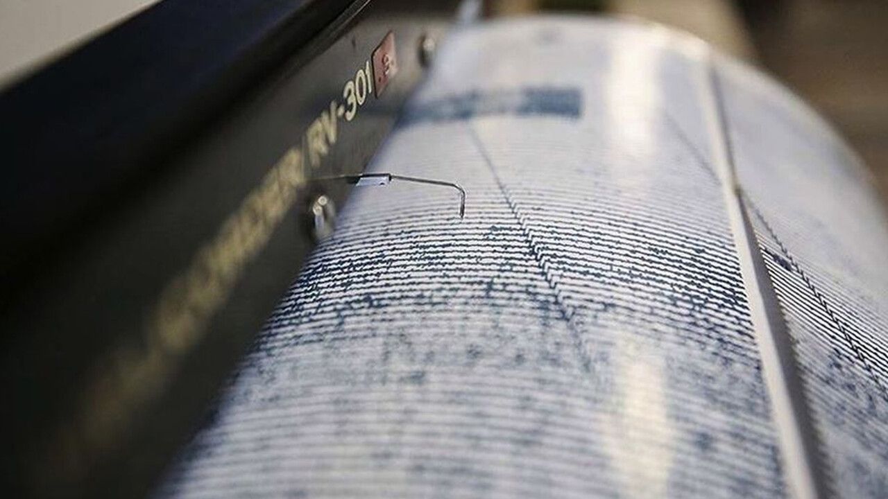 Son dakika: Kütahya&#039;da 4.0 büyüklüğünde deprem oldu! (AFAD son depremler)